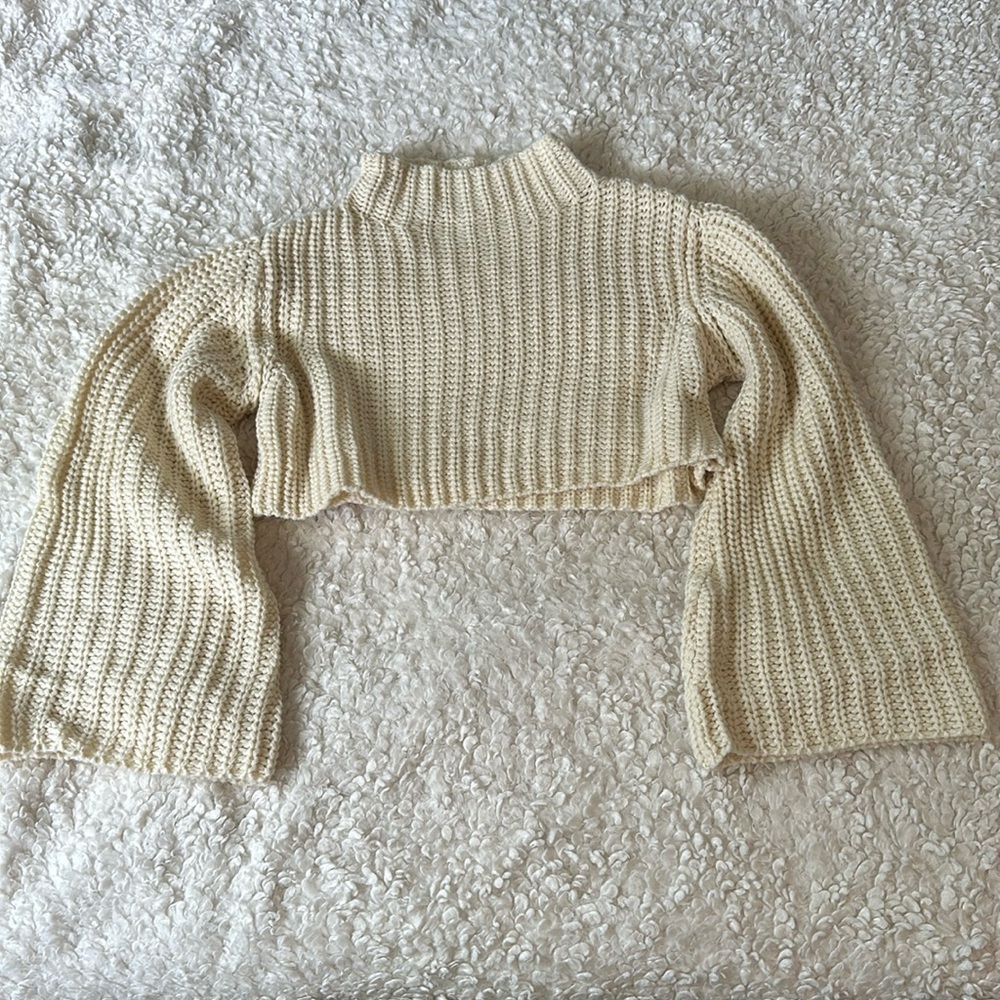 Cream green knit crop top